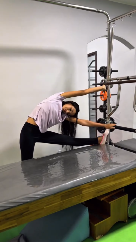 exercício no equipamento de pilates em Angra dos Reis